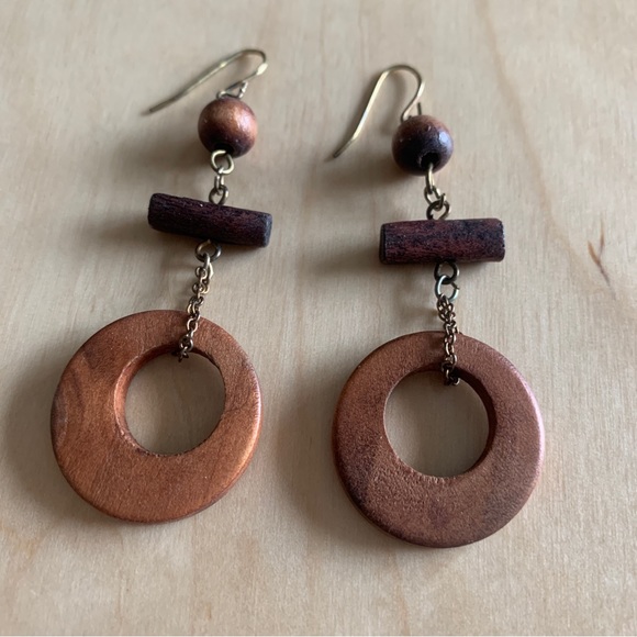 Vintage Wooden Earrings - Picture 5 of 6